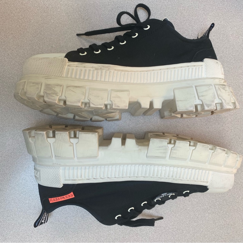 Palladium lo revolt tx Black Sneakers with Iridescent Detail, women’s size 10 - Picture 5 of 9